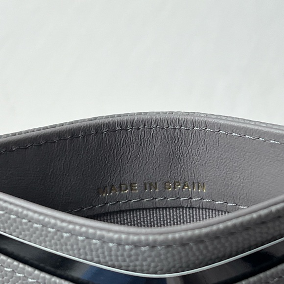 Chanel cardholder Light Gray 2024 - Picture 3 of 5